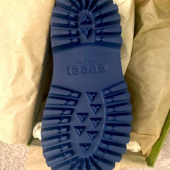 CHILDREN'S CUT-OUT GG SANDAL
SIZE 27. (US10.5) - Picture 3 of 15